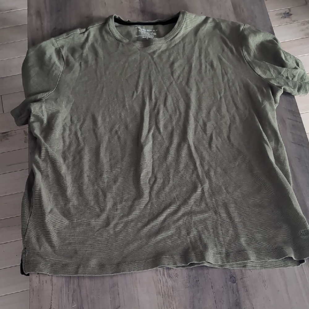 Banana Republic Forest Green Short Sleeve Tee